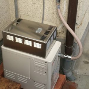 京都府京都市右京区M様 YR545 ハーマン製元止式小型湯沸器の新規取付工事