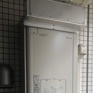 東京都目黒区 リンナイ 給湯暖房機 取替交換工事